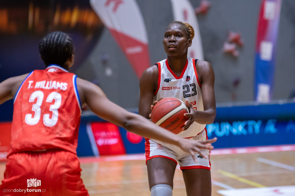 Energa Toruń 73 : 67 Wisła Kraków