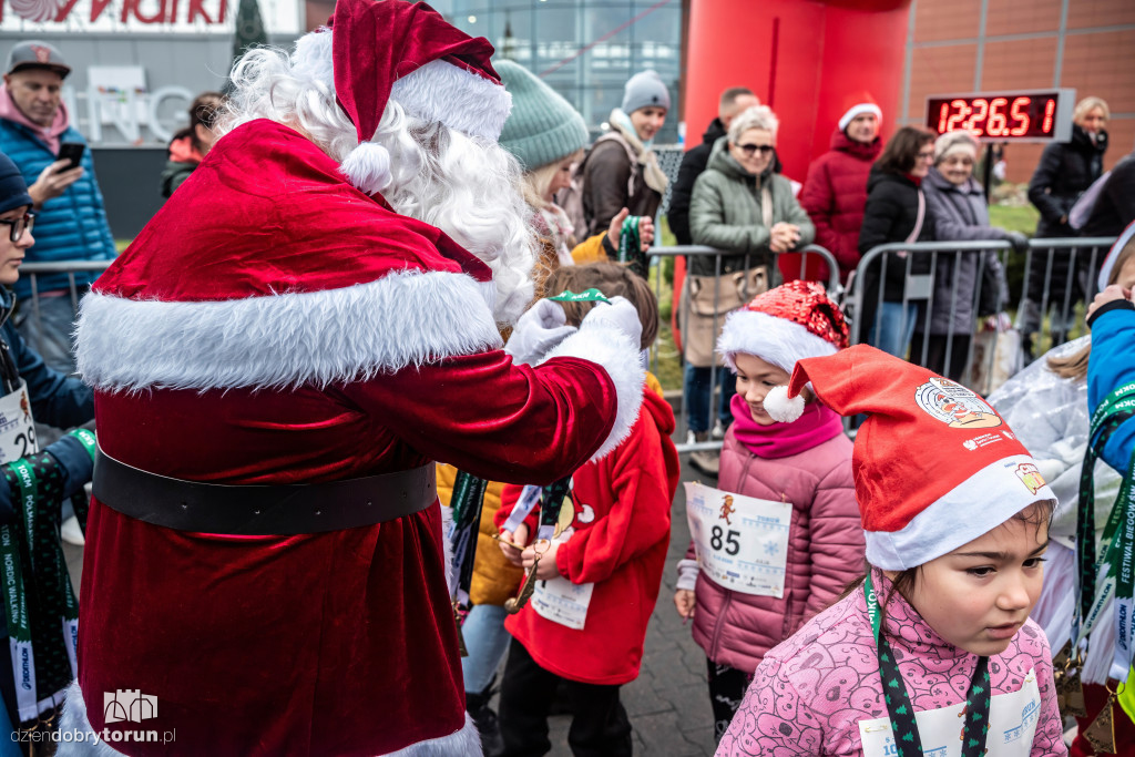 Mikołajkowe biegi dzieci