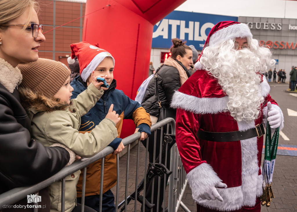 Mikołajkowe biegi dzieci