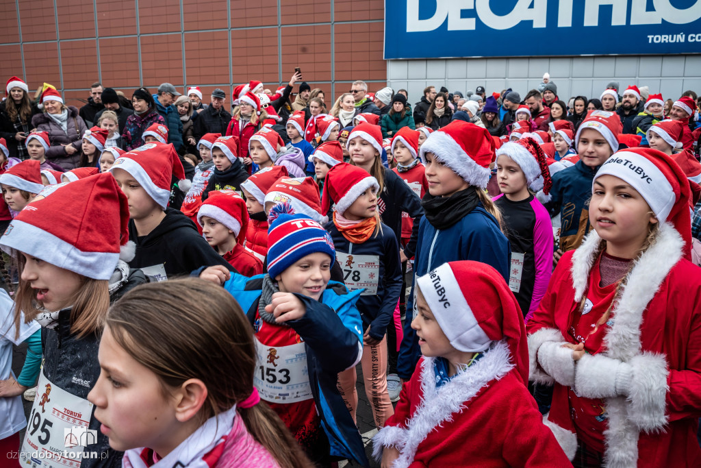 Mikołajkowe biegi dzieci