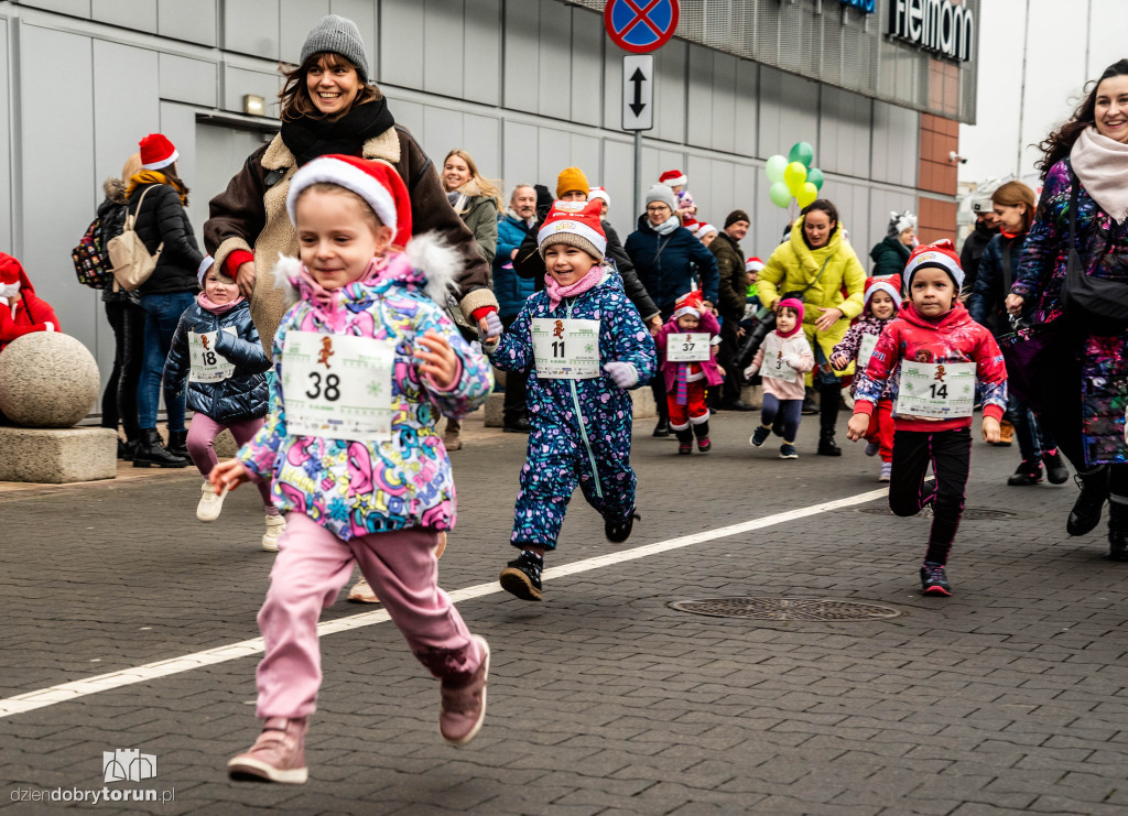 Mikołajkowe biegi dzieci