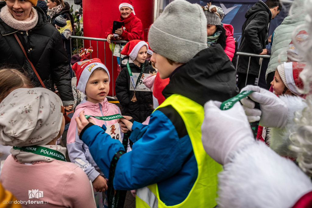 Mikołajkowe biegi dzieci