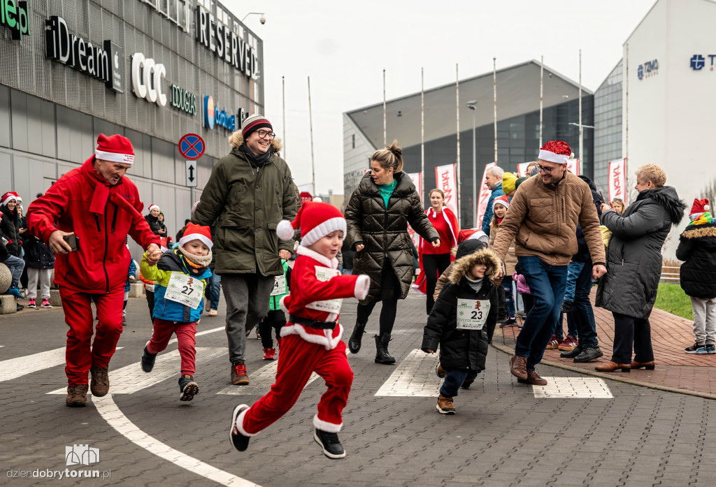 Mikołajkowe biegi dzieci