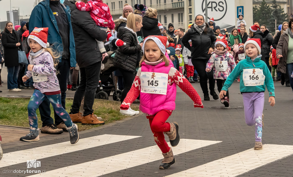 Mikołajkowe biegi dzieci