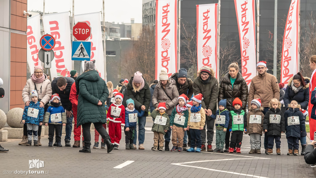Mikołajkowe biegi dzieci