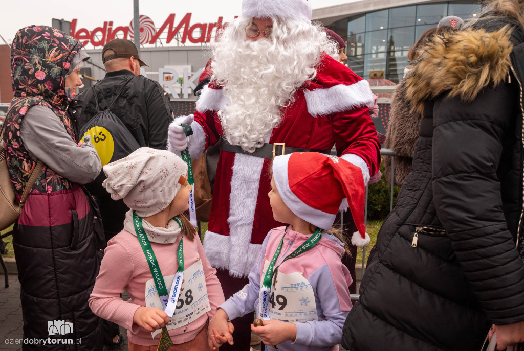 Mikołajkowe biegi dzieci