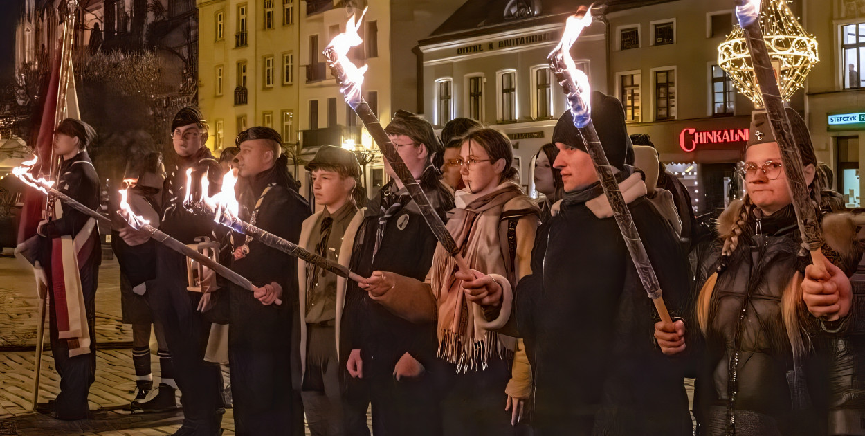 Przekazanie Światła Betlejemskiego w Toruniu