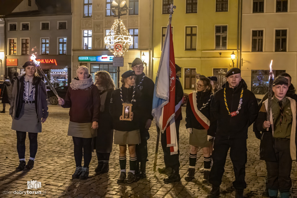 Przekazanie Światła Betlejemskiego w Toruniu