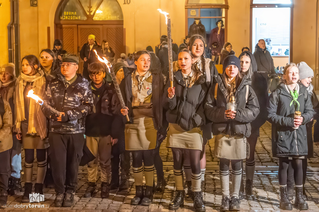 Przekazanie Światła Betlejemskiego w Toruniu