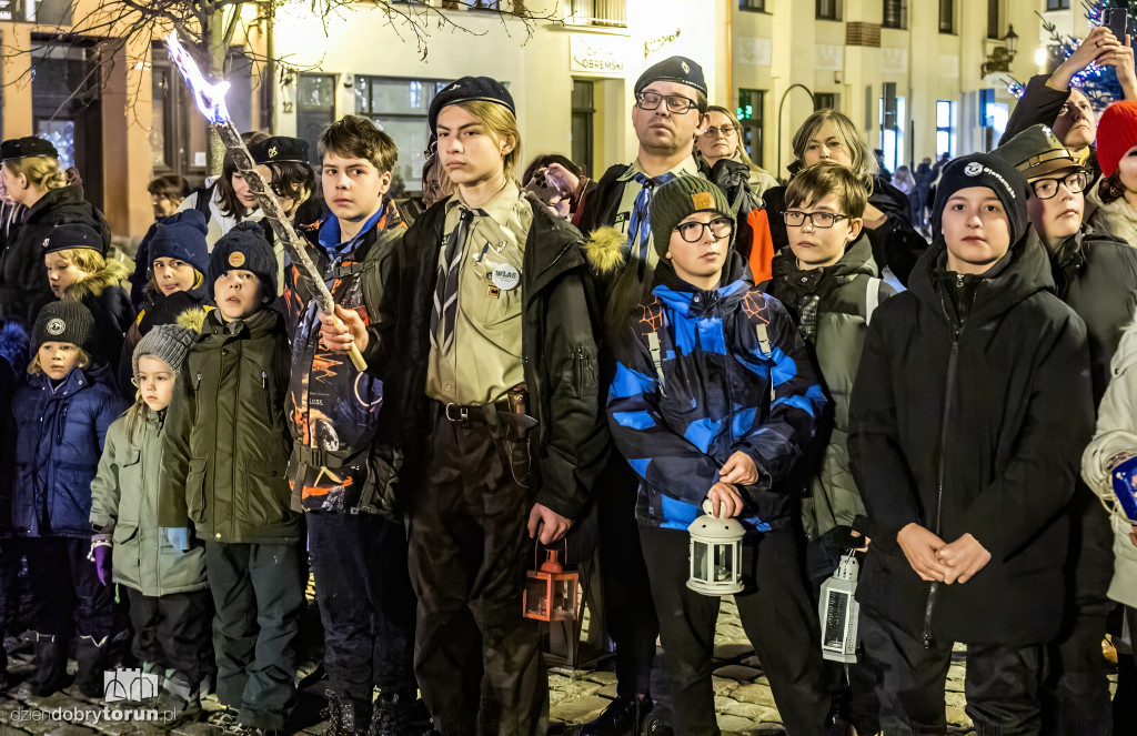 Przekazanie Światła Betlejemskiego w Toruniu