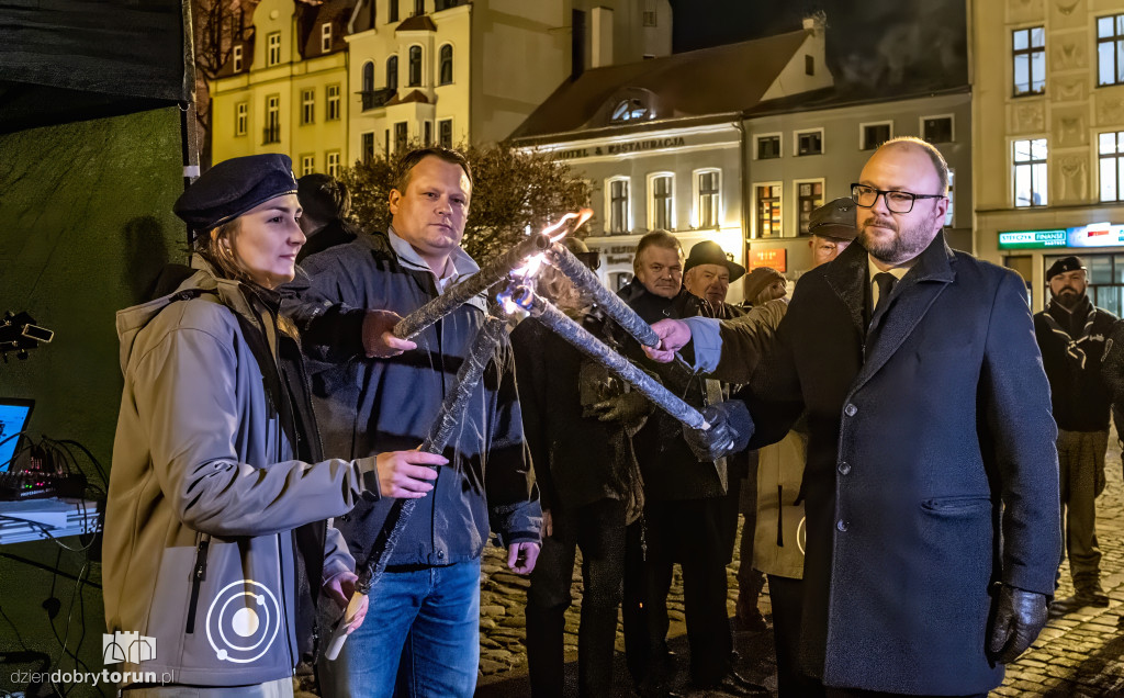 Przekazanie Światła Betlejemskiego w Toruniu