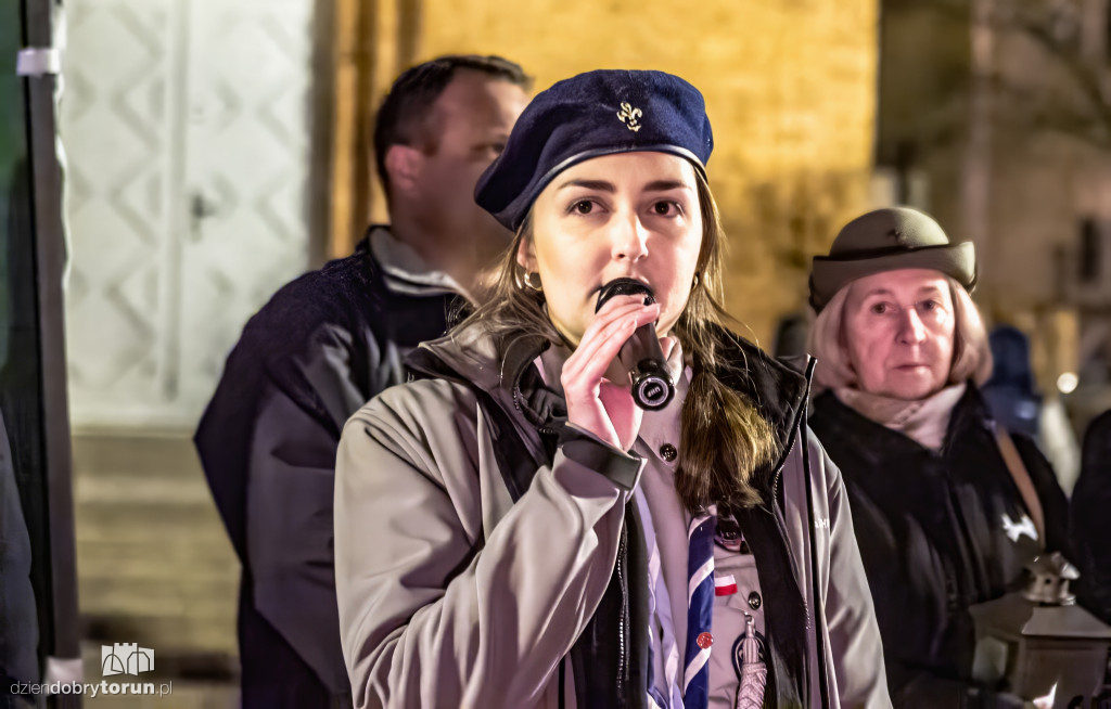 Przekazanie Światła Betlejemskiego w Toruniu