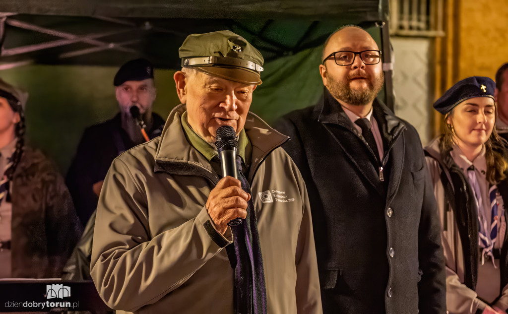 Przekazanie Światła Betlejemskiego w Toruniu