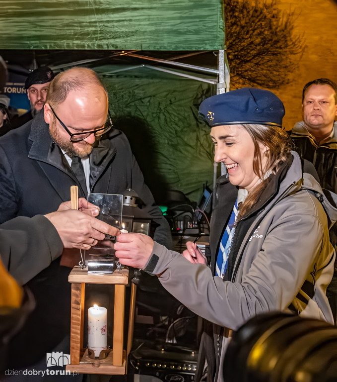 Przekazanie Światła Betlejemskiego w Toruniu
