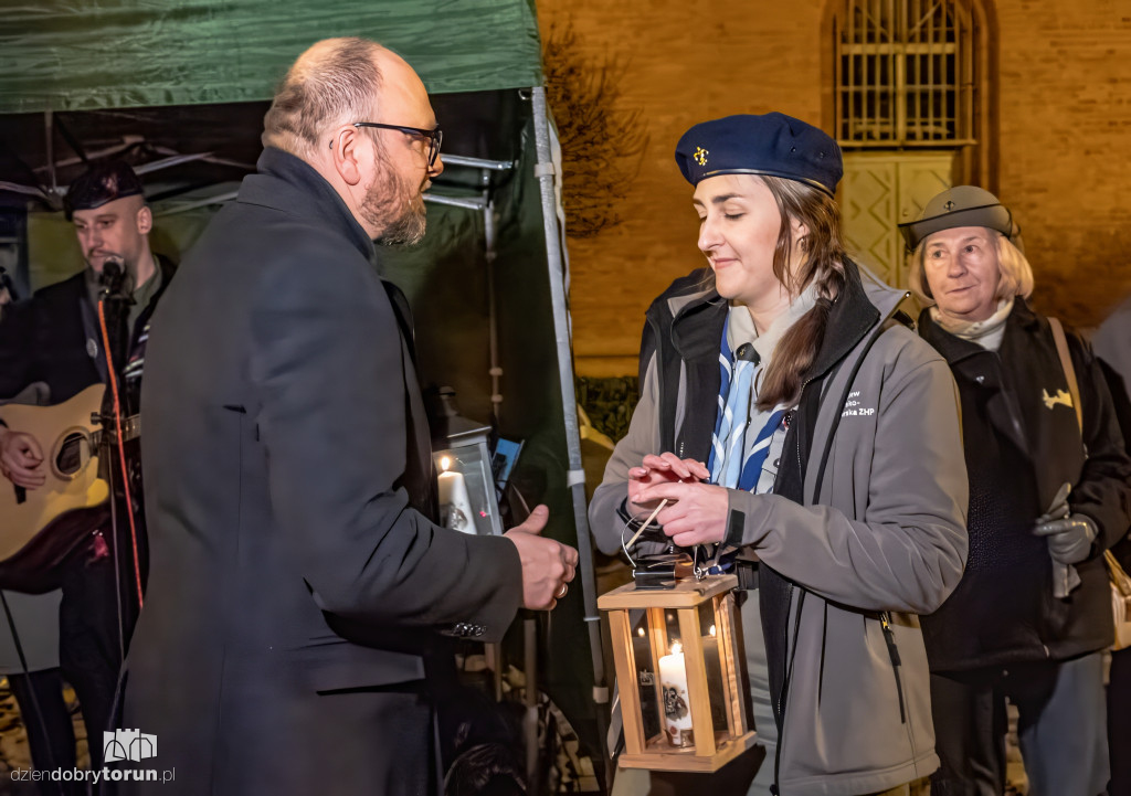 Przekazanie Światła Betlejemskiego w Toruniu