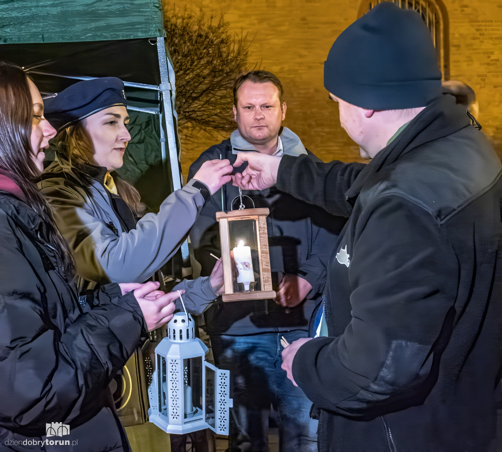 Przekazanie Światła Betlejemskiego w Toruniu