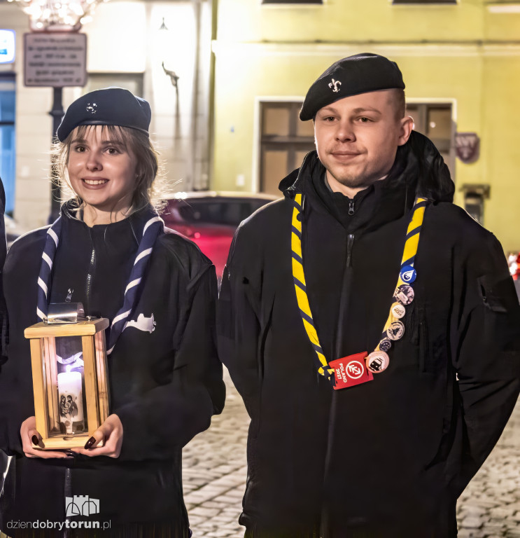 Przekazanie Światła Betlejemskiego w Toruniu