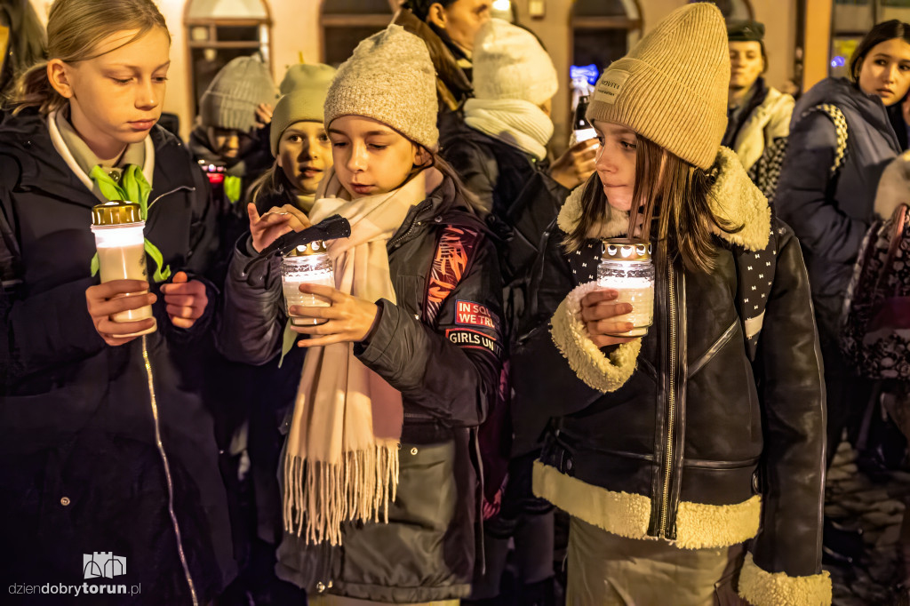 Przekazanie Światła Betlejemskiego w Toruniu