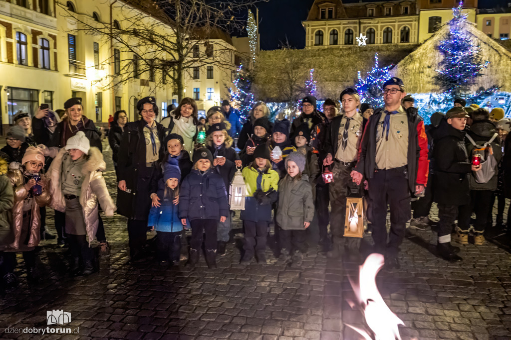 Przekazanie Światła Betlejemskiego w Toruniu