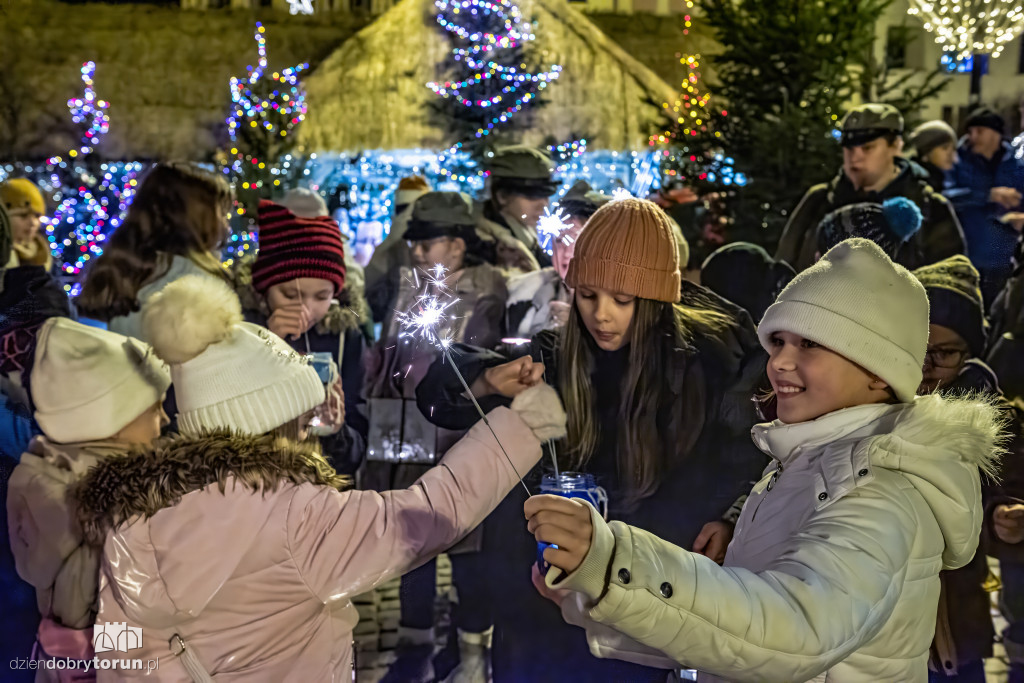Przekazanie Światła Betlejemskiego w Toruniu