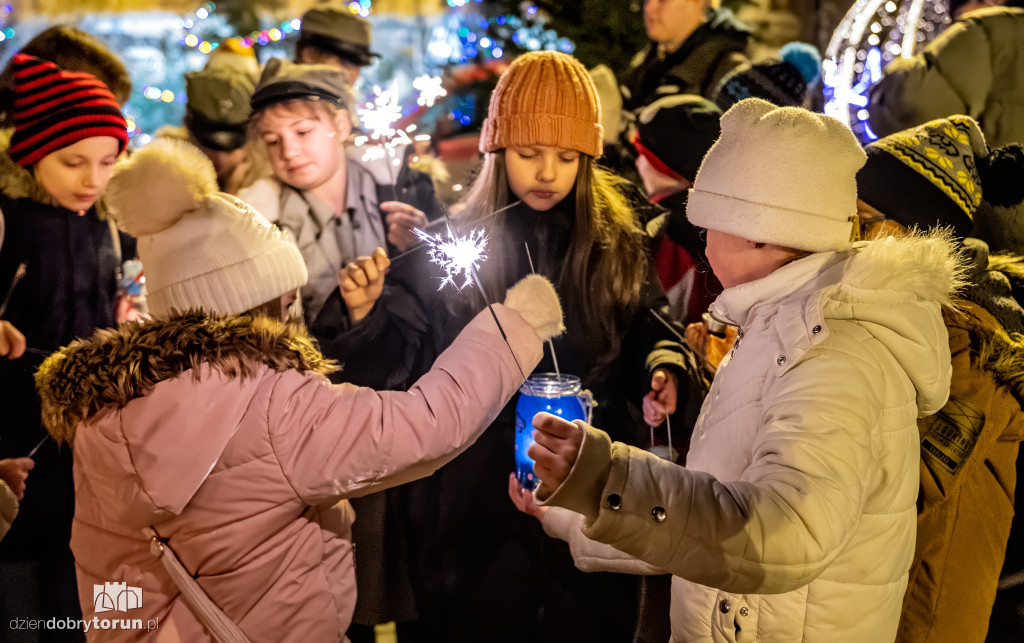 Przekazanie Światła Betlejemskiego w Toruniu