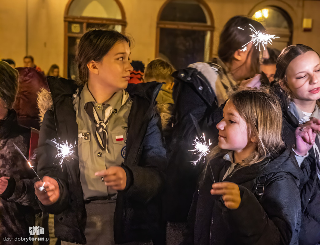 Przekazanie Światła Betlejemskiego w Toruniu