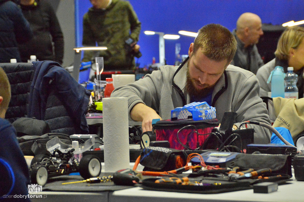 Halowe Mistrzostwa Polski OFF ROAD modeli RC