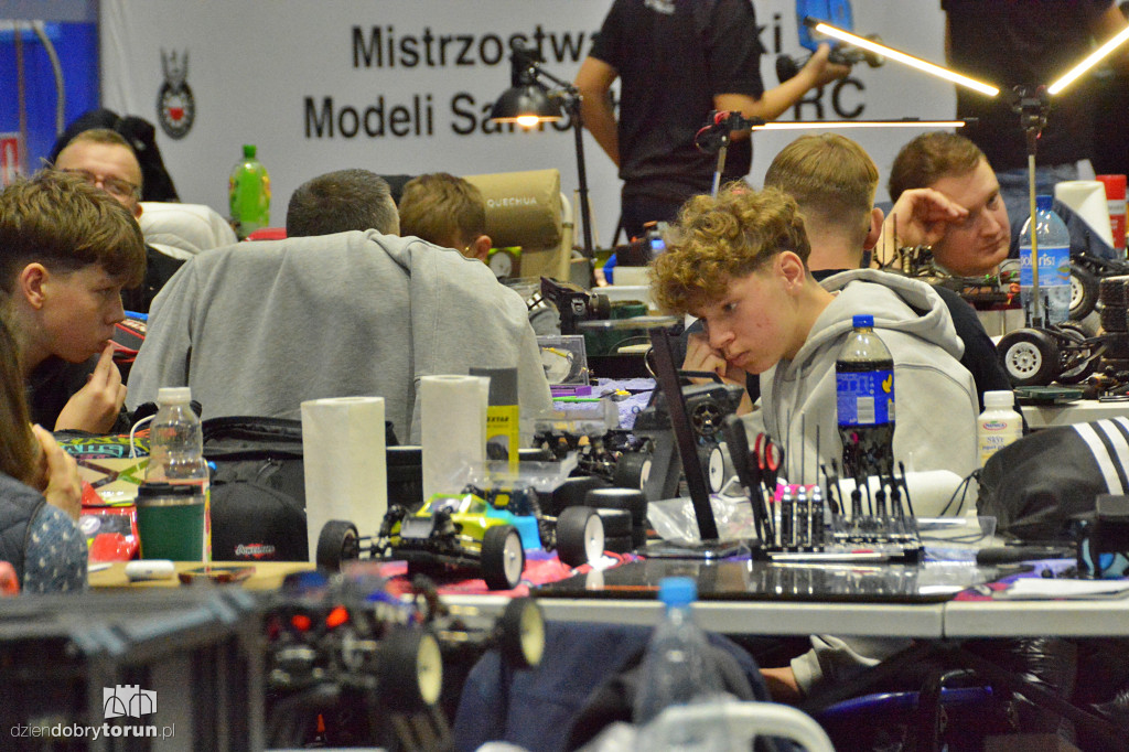 Halowe Mistrzostwa Polski OFF ROAD modeli RC