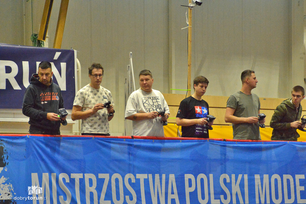 Halowe Mistrzostwa Polski OFF ROAD modeli RC