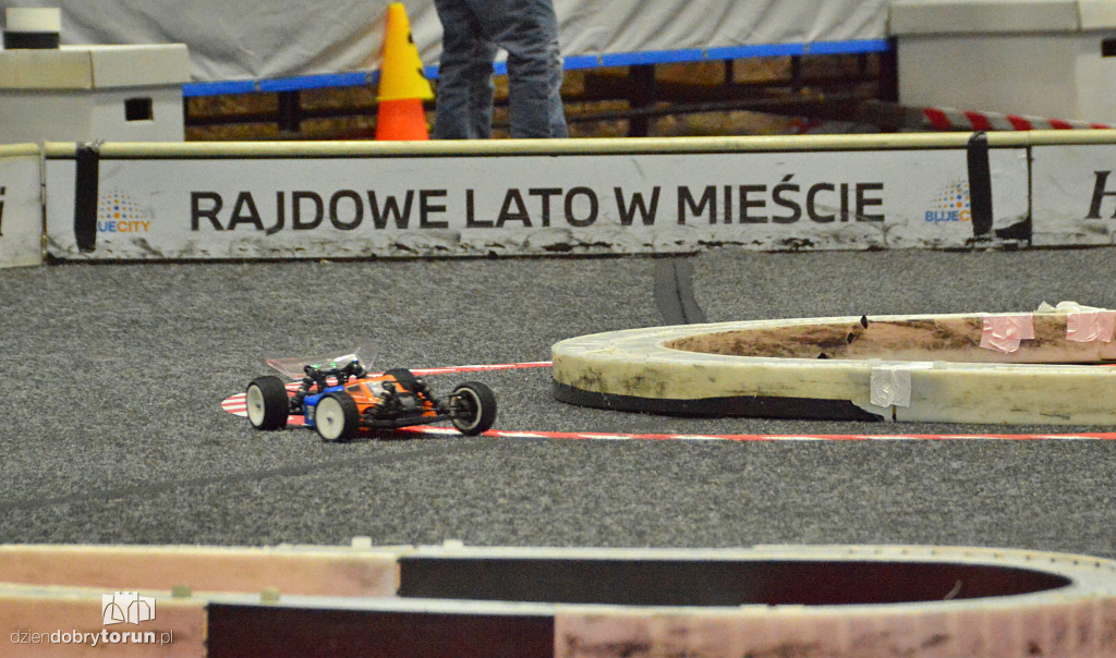 Halowe Mistrzostwa Polski OFF ROAD modeli RC