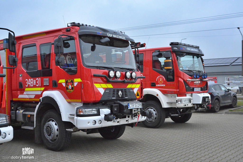 Strażacy ochotnicy odebrali nowe pojazdy