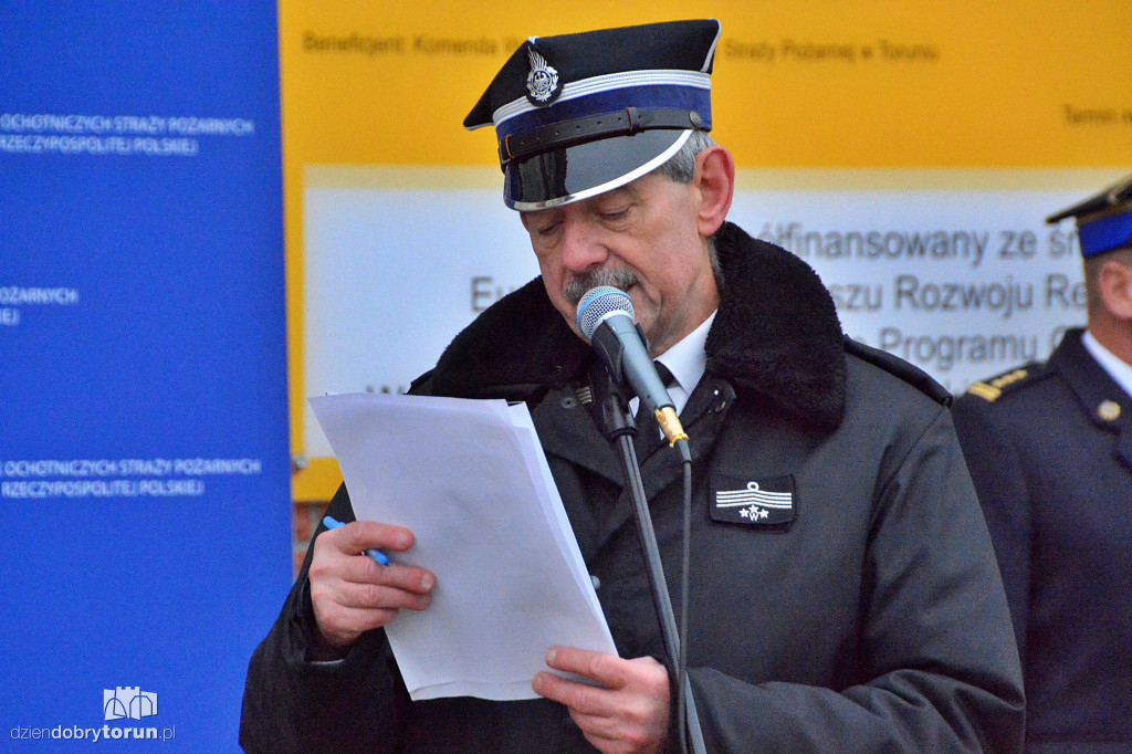 Strażacy ochotnicy odebrali nowe pojazdy