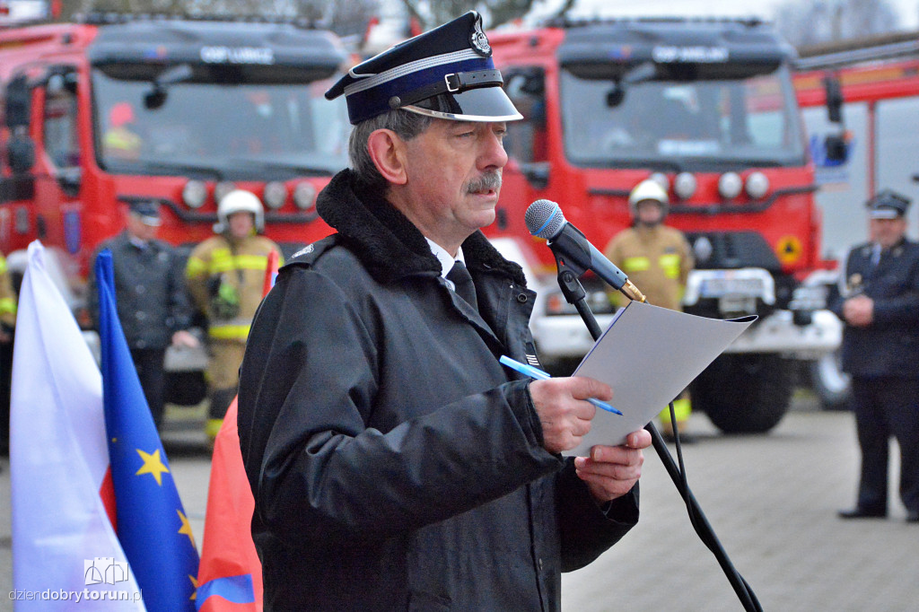 Strażacy ochotnicy odebrali nowe pojazdy