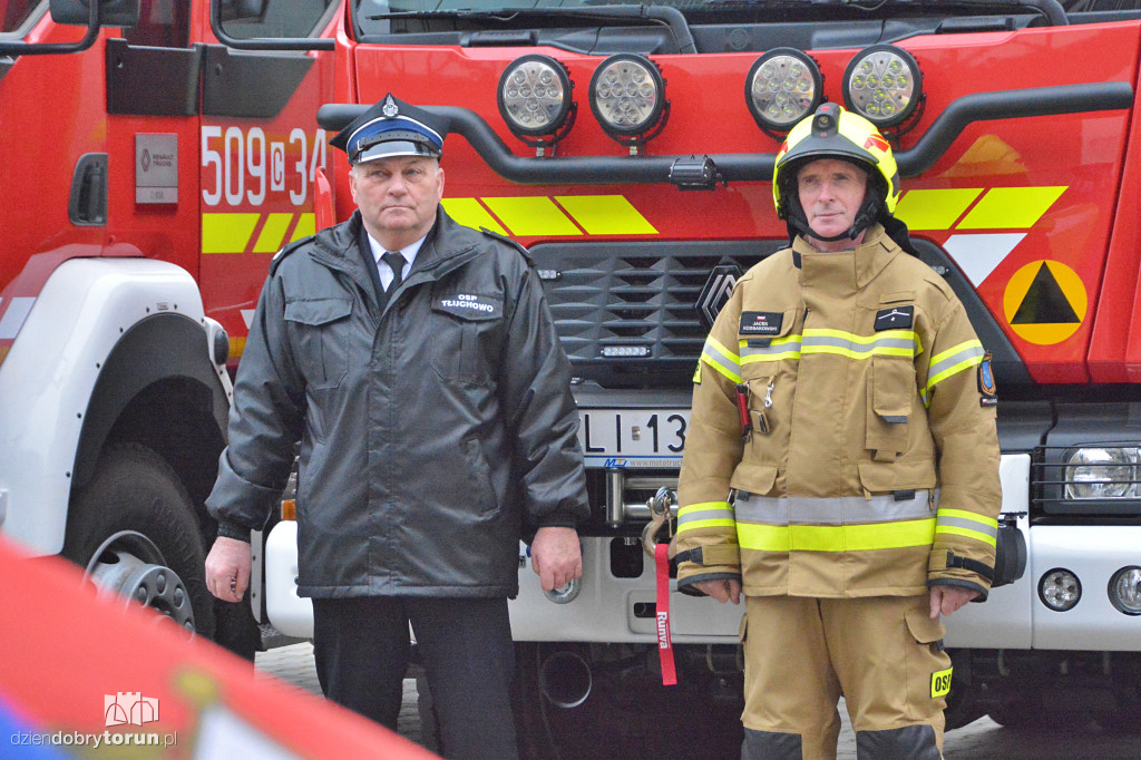 Strażacy ochotnicy odebrali nowe pojazdy