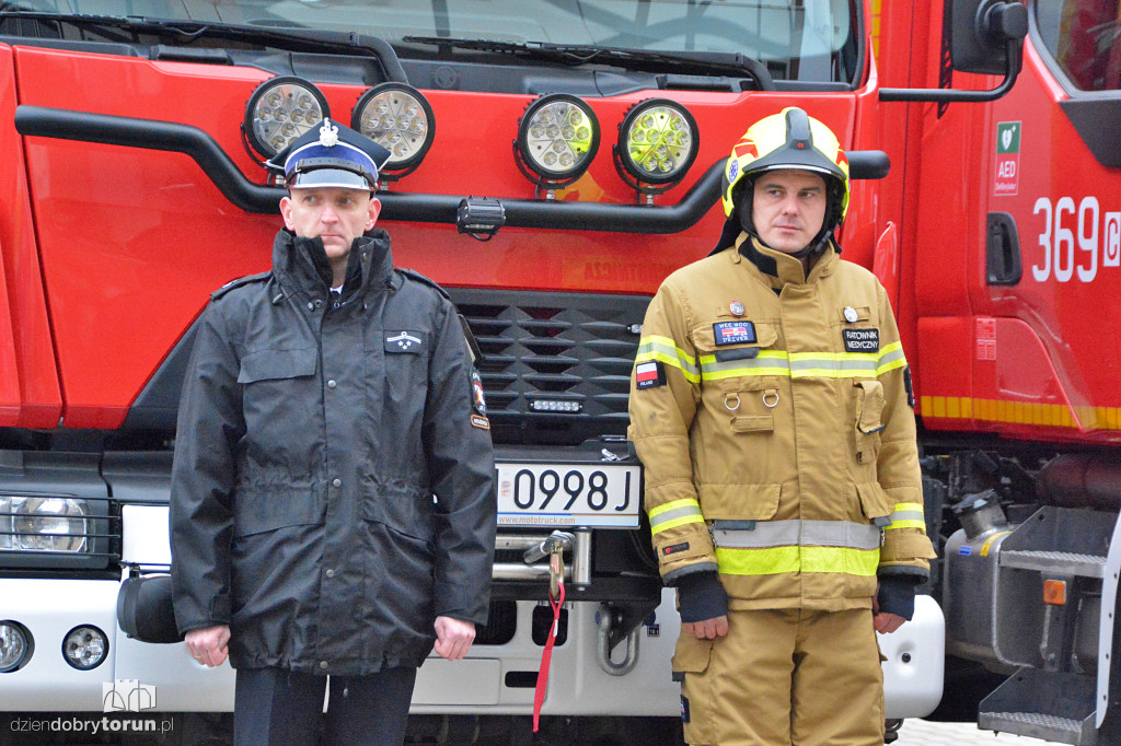 Strażacy ochotnicy odebrali nowe pojazdy