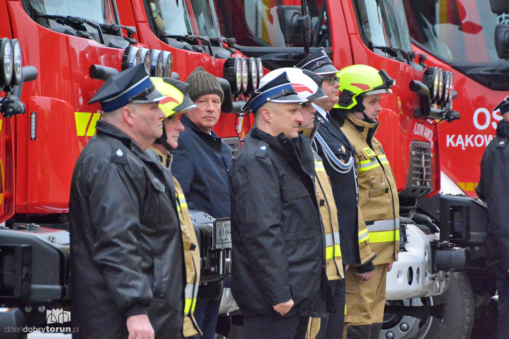 Strażacy ochotnicy odebrali nowe pojazdy