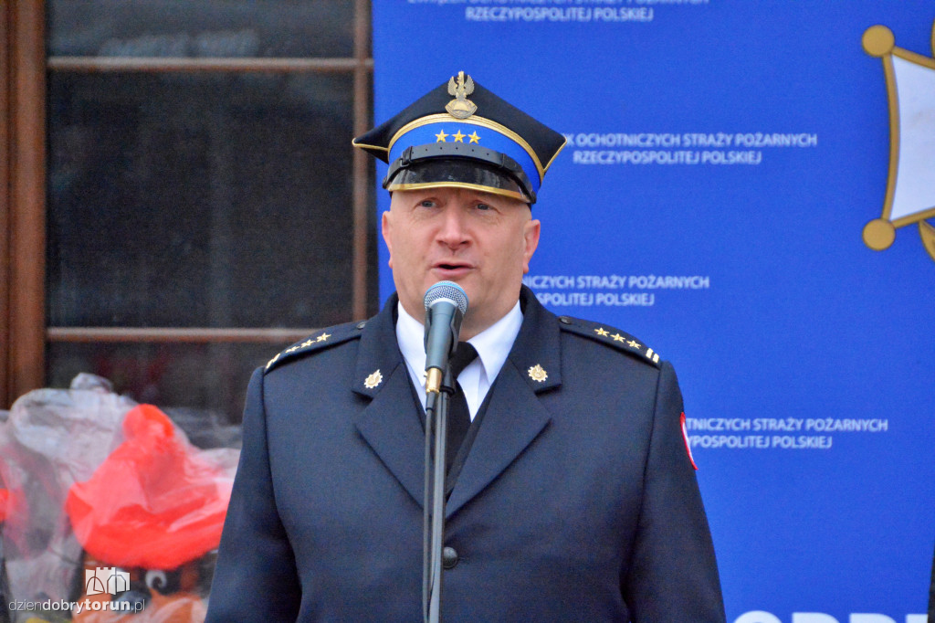 Strażacy ochotnicy odebrali nowe pojazdy