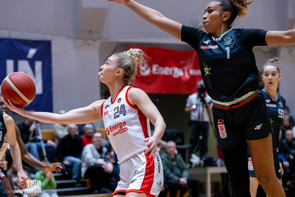 Energa Toruń 69 : 83 MG Zagłębie Sosnowiec