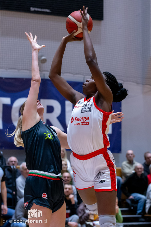 Energa Toruń 69 : 83 MG Zagłębie Sosnowiec