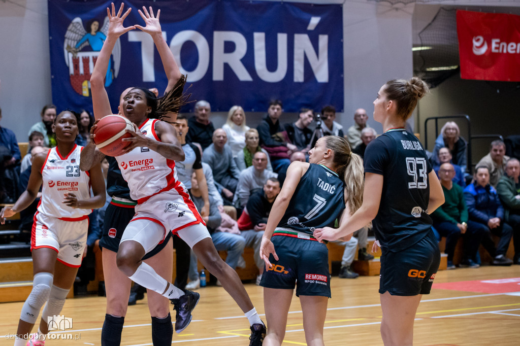 Energa Toruń 69 : 83 MG Zagłębie Sosnowiec