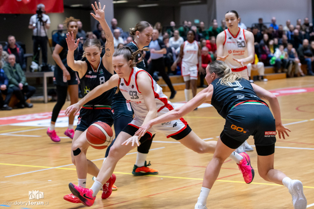Energa Toruń 69 : 83 MG Zagłębie Sosnowiec