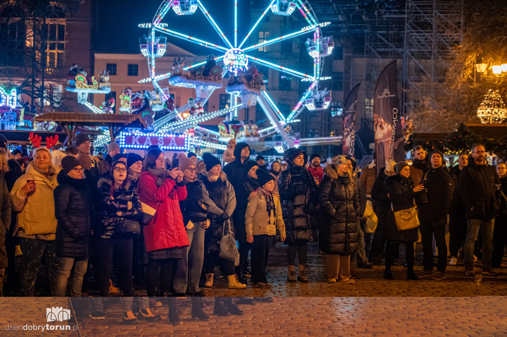 Koncert Sary Pach na Jarmarku Bożonarodzeniowym