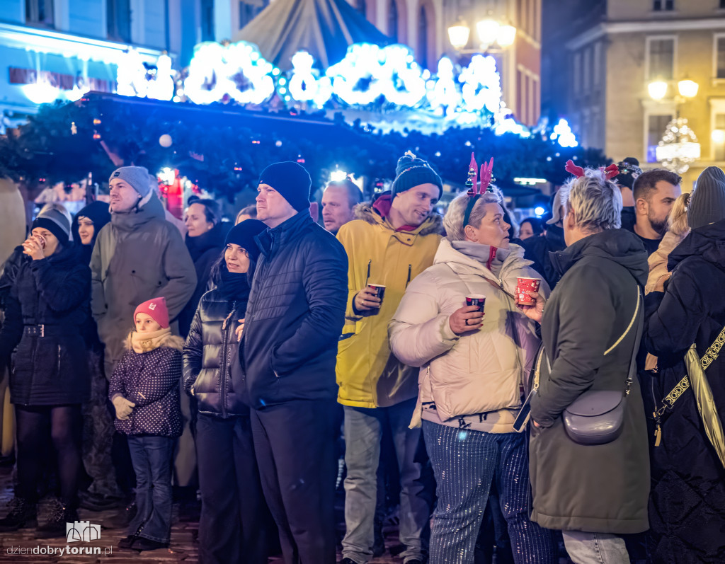 Koncert Sary Pach na Jarmarku Bożonarodzeniowym