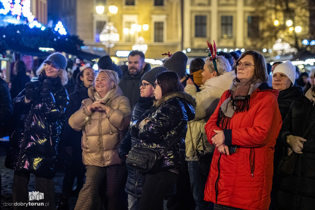 Koncert Sary Pach na Jarmarku Bożonarodzeniowym
