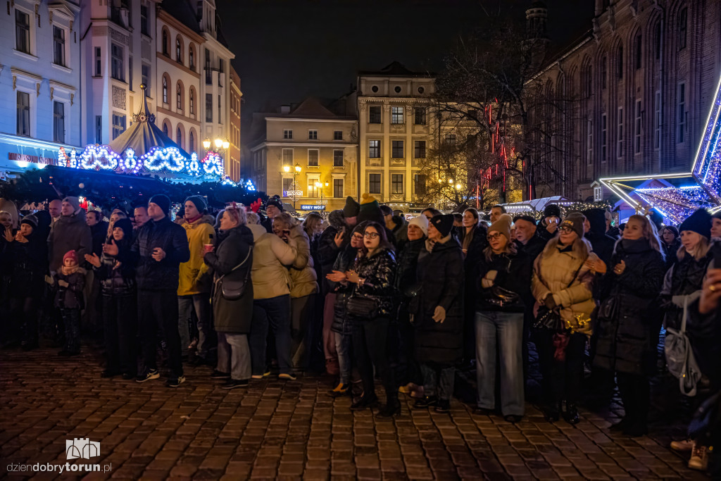 Koncert Sary Pach na Jarmarku Bożonarodzeniowym