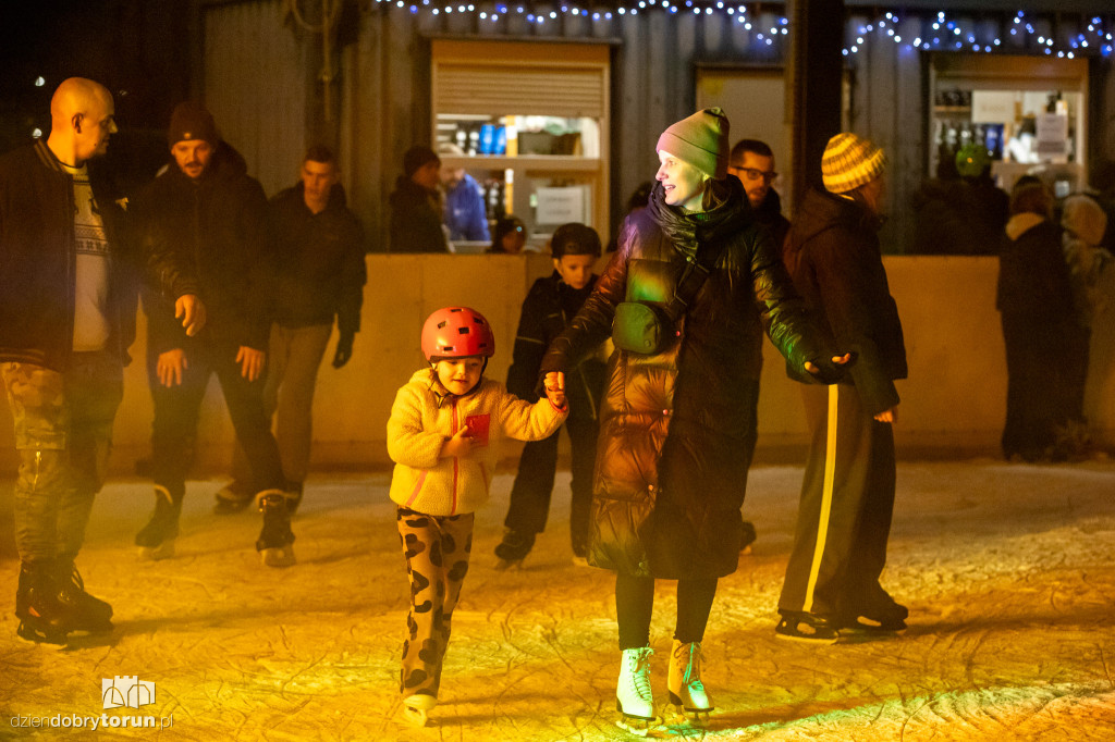 Disco On Ice na lodowisku na Skarpie