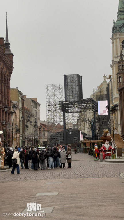 Sylwestrowa scena już prawie gotowa!