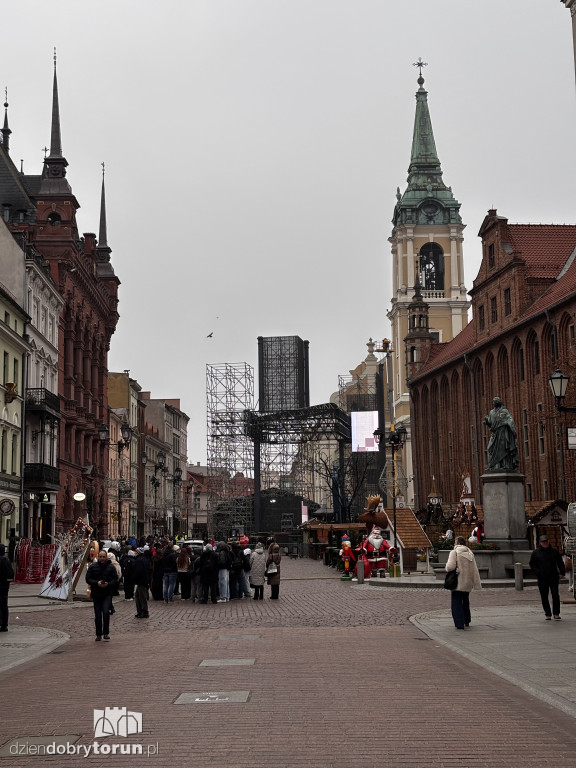 Sylwestrowa scena już prawie gotowa!