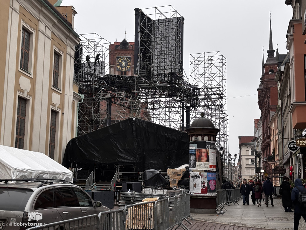 Sylwestrowa scena już prawie gotowa!