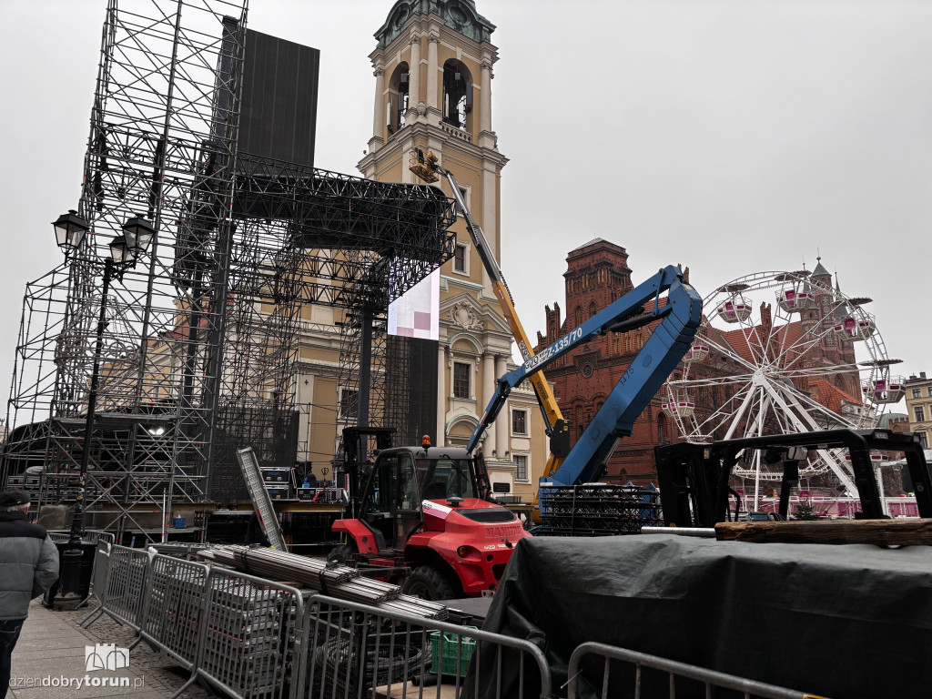 Sylwestrowa scena już prawie gotowa!